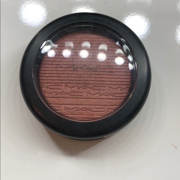 MAC Cosmetics Other - Mac hard to get extra dimensions blush MAC Cosmetics Other - Mac hard to get extra dimensions blush